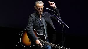 Bruce Springsteen shocked the New York Film Festival crowd for "Deliver Me From Nowhere" with a timely performance during these "dangerous times." See link below ⬇️ bit.ly/46JDFy0