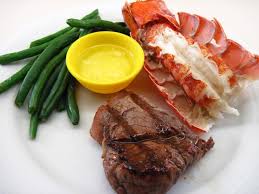 Step 3 add the lobster tails to the boiling water and cover the pot when it boils again. Boiled Lobster Tails In The Kitchen With Kath