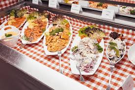 „der hamburger fischmarkt ist eine echte altonaer institution Fischmarkt Fischmarkt Fischmarkt Fischmarkt
