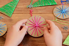Manualidades Navidenas 27 Ideas De Adornos Para El Arbol De Navidad Hechos Por Los Ninos