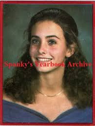 1980 WOODLAND HILLS High School YB ~ Photos Lisa Kudrow Friends Romy &  Michelle $95.00