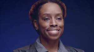 Behind the Mask: Glenda Wright