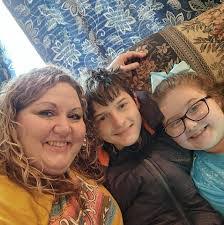 Debbie Lockridge's Instagram, Twitter & Facebook