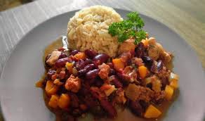 Comme Moi Decouvrez La Recette Haricots Rouges A La Bresilienne Feijoada Recette Haricots Rouges Recette Haricot Rouge Recette Haricot