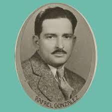 Cecelia Hardy's Instagram, Twitter & Facebook