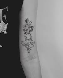 Pin De Ginna Valenzuela En Tatto En 2020 Tatuajes Florales Tatuajes Femeninos Tatuaje Feminista