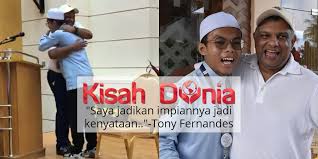 Selepas kematian ayah, sharul hanya inginkan sebuah songkok peninggalan ayahnya daripada ibu tirinya. Rezeki Tak Pernah Salah Alamat Pelajar Dapat Tiket Ke Makkah Bawa Ibu Bapa Kisah Dunia