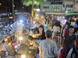 Alasan ke sini, kehidupan malam, pantai, cuci mata . 10 Pasar Malam Di Bangkok Super Keren Yang Harus Kamu Kunjungi