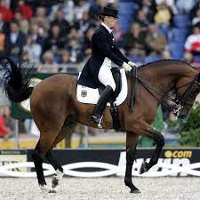 The cdi5* event on feb. Newsline Isabell Werth Ist Schwanger Bunte De
