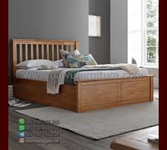 Dipan jati kamar tidur adalah salah satu ruang yang paling penting di rumah. Tempat Tidur Minimalis Kayu Jati Model Ter Update 2020 Bawu Furniture