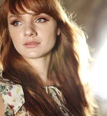 Valerie Durant's Instagram, Twitter & Facebook