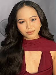 Beautiful Karen Sumangil