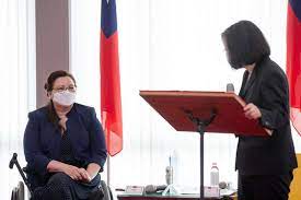 If you want to learn 參議員 in english, you will find the translation here, along with other translations from chinese traditional to english. Rfu Rbgzuhp5m