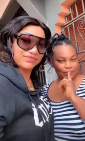 Ola Daniel's , a Nollywood Beautiful Actress, celebrates her sister, who  welcomes her first child after a 13-year wait!!😍❤️🙏 Let's tap and  celebrate with them !!!🙏❤️ God is the Greatest #lillyfriday #Actress #