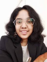 Sienna Ponce's Instagram, Twitter & Facebook