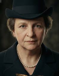 Mister Rogers helps a blind girl feel included