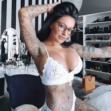 Hottest tattooed influencers crushing it on ig! 3 526 Vind Ik Leuks 46 Opmerkingen Tattoo Model Search Tattoomodelsearch Op Instagram Followjuliajasmin Hot Inked Girls Women Fashion