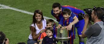 Messi publicly announced his relationship with antonela back in 2008. Lionel Messi News Barcelona Family Update La Liga Wife