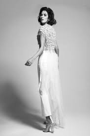 Rocìo munioz morales e raoul bova si fanno le coccole sul divano. Tendenze Capelli 2020 Il Long Bob Di Rocio Munoz Morales Per Cotril Parrucchierando