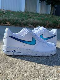 Nike Air Force 1 Aangepaste Blue Splatter Etsy In 2020 Nike Air Shoes Air Force One Shoes Nike Shoes Blue
