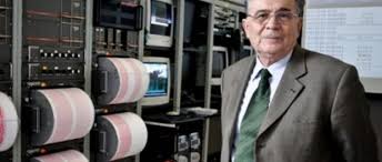 Cat despre cutremure viitoare este foarte greu sa faci preziceri corecte, aici cred ca se folosesc mai mult de statistica celor anterioare, de simulari am nevoie de o melodie de fundal pentru un proiect in powerpoint la fizica despre campul magnetic al pamantului si mareele. MÄrmureanu Fostul Sef Al Institutului Pentru Fizica PÄmantului UrmÄtorul Cutremur Puternic Din Romania Ar Putea