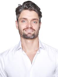 Ryan Roberts, Broker