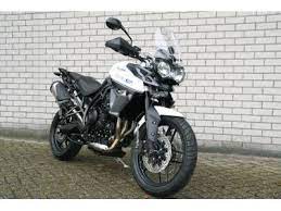 Triumph Tiger 800 Xrx Crystal White Triumph Tiger 800 Triumph Tiger Car And Motorcycle Design