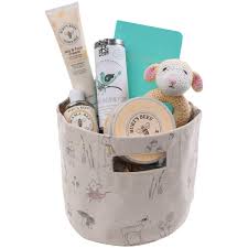 21 pregnancy gifts expecting moms actually want. The Best Pregnancy Gifts For Your Wife According To Real Women Familyeducation