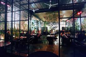 การตกแต่งสวยงามอันเป็นเอกลักษณ์เฉพาะตัว ในบรรยากาศ european style สุดคลาสสิก ซึ่งเต็มไปด้วย. Best Fashion Cafes To Be Seen At In Milan Italy Silverkris