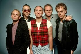 Gostei da musica como baixar, peco link directo. Musico De Men At Work E Encontrado Morto Musico Musica Anos 80