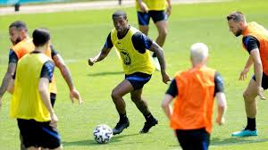 Psg, hollandalı futbolcu georginio wijnaldum'u transfer etti. Ldtnrguameqlim