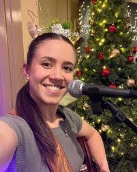 Eliza Ryan's Instagram, Twitter & Facebook