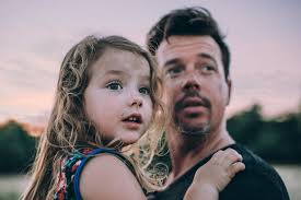 Visual Memories of Family Moments