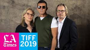 A roundabout look at the panama papers scandal based loosely on jake bernstein's book secrecy world (and, per a title card, actual secrets), soderbergh's latest gathers a handful of famous faces to chart how. Meryl Streep Gary Oldman And Antonio Banderas Mix The Serious And The Absurd In The Laundromat Los Angeles Times