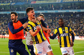 Elif elmas gerçek bir başarı öyküsü 2017 yılında rabotnicki'den 295 euro'ya fenerbahçe'ye transfer olan mekedon futbolcu, fenerbeçe'de geçirdiği iki yılın ardından değerini kat ve kat arttırarak 16 milyon euro'ya napoli'ye transfer oldu. Eljif Elmas Tan Galatasaray A 20 Yil Gondermesi Ntvspor Net
