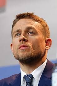 Determined to regain his freedom, papillon forms an unlikely alliance with convicted counterfeiter louis dega, who in exchange for protection, agrees to finance papillon's escape. Papillon 2017 Wikipedia