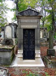 Pere Lachaise Cemetery Paris Tombs Of Famous Literary Geniuses Wilde Proust And Balzac Free Cemetery Monuments Pere Lachaise Cemetery Cemetery Art