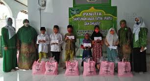Menyantuni anak yatim pun tidak terlepas dari keutamaan untuk memberikan dan memperhatikan. Panitia Santunan Anak Yatim Piatu Dan Dhuafa Muslimat Nu Ranting Ngeni Memberi Bantuan Bansos Sidik Kasus