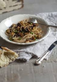 Nouilles Soba Asiatiques Au Tofu Champignons Yummy Pasta Recipes Food Recipes