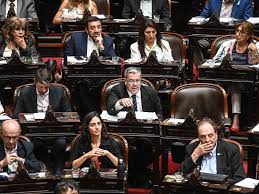 El kirchnerismo pide el juicio político contra Milei y se viene otra guerra en el Congreso