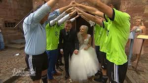 Wer die letzten folgen von 4 hochzeiten und eine traumreise verpasst hat, kann sie nachträglich bei vox now oder in der supermediathek.de verfolgen. 4 Hochzeiten Und Eine Traumreise Videos
