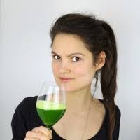 Jacqueline Jasmin's Instagram, Twitter & Facebook