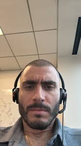 might be a buzz cut guy for good now. i'm kinda vibing with it. thoughts?