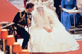 Die hochzeit mit serien liebe patrick j. Ralph Amp Russo Alexander Mcqueen Wer Macht Meghan Markle Das Kleid Salzgitter Zeitung