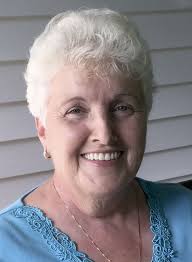 Zonta Club of Washington presents Rose Day Awards