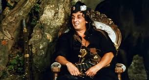 E in più… tu sei giudeo e i tuoi antenati falegnami hanno fabbricato la croce dove hanno inchiodato nostro signore gesù cristo… posso essere ancora un po' incazzato pe' sto fatto? il marchese del grillo di alberto sordi. Stasera In Tv Su Iris Alle 21 Il Marchese Del Grillo Di Mario Monicelli Con Alberto Sordi Paolo Stoppa E Flavio Bucci Taxidrivers It