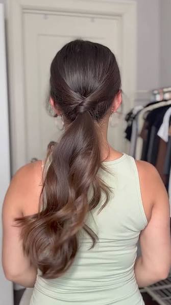 Loose Low Ponytail Hairstyle