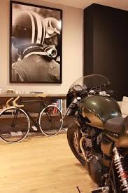 Epingle Par Koki Hdzj Sur Moto Garage De Moto Motos Retro Atelier Moto