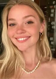 Elsie Silver Universe Fan Casting