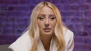 Las lágrimas de Rocío Flores al hablar de su madre: "Me ha destrozado la vida"